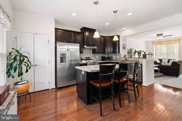 158 NORWOOD DR, Falling Waters, WV 25419