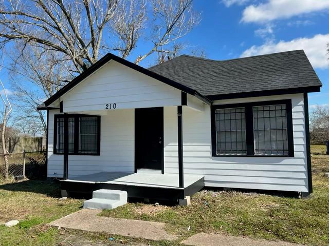 210 S Pecan Drive, Texas City, TX 77591