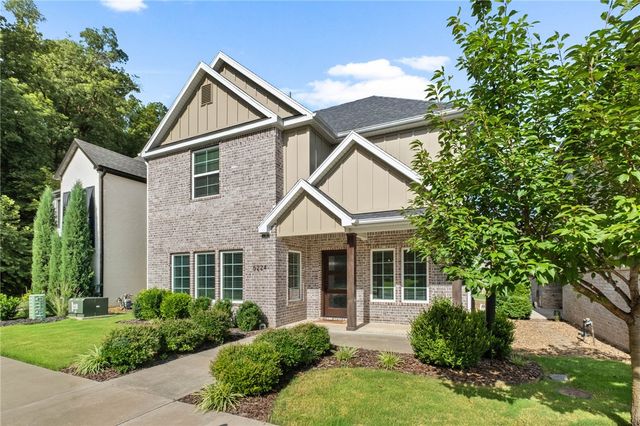5224 S Brookmere Street, Rogers, AR 72758