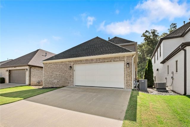 5224 S Brookmere Street, Rogers, AR 72758