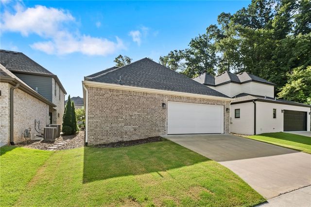 5224 S Brookmere Street, Rogers, AR 72758