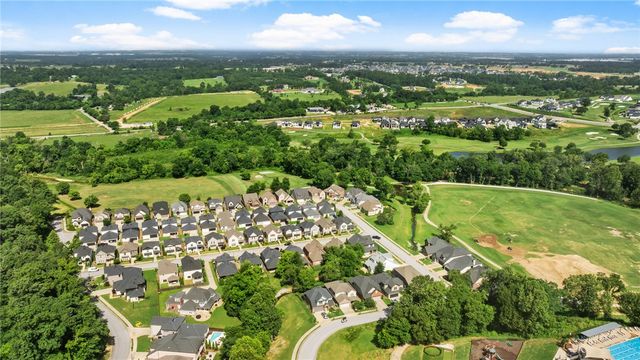 5224 S Brookmere Street, Rogers, AR 72758