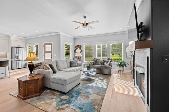 5224 S Brookmere Street, Rogers, AR 72758