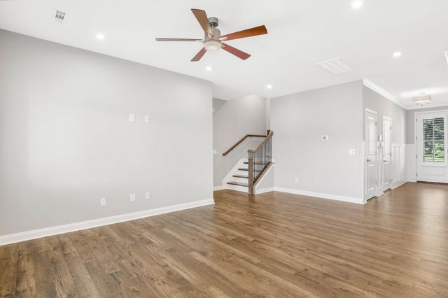 413 Meandering Way, White House, TN 37188
