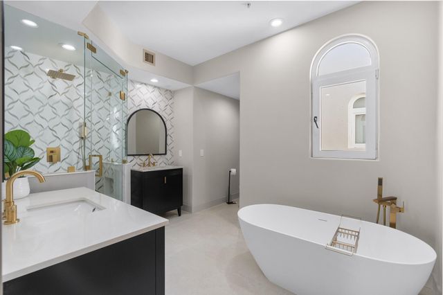 1796 Bay Dr 1796, Pompano Beach, FL 33062