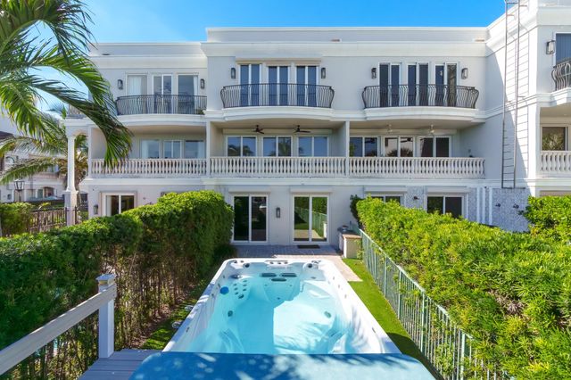 1796 Bay Dr 1796, Pompano Beach, FL 33062