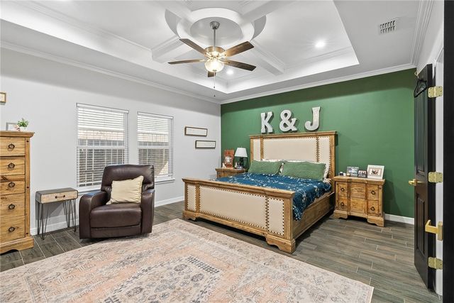 10334 Stone Creek Dr, Corpus Christi, TX 78410