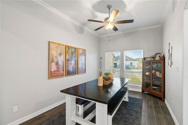 10334 Stone Creek Dr, Corpus Christi, TX 78410