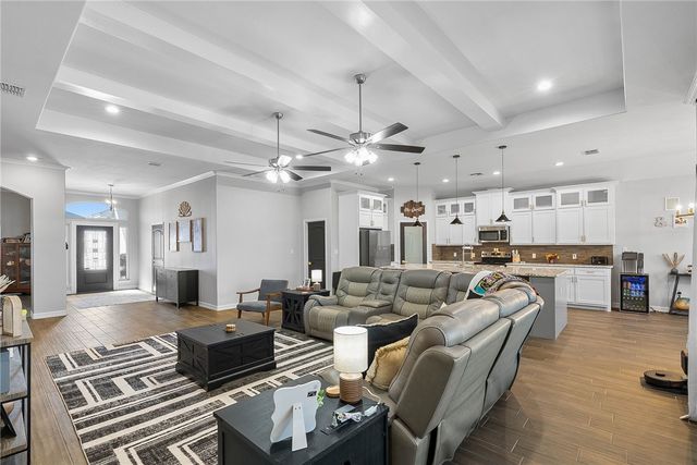 10334 Stone Creek Dr, Corpus Christi, TX 78410