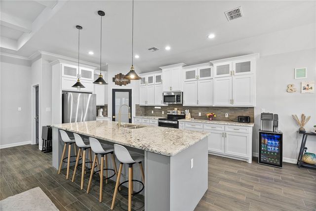 10334 Stone Creek Dr, Corpus Christi, TX 78410