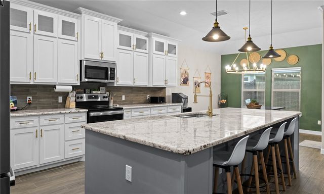 10334 Stone Creek Dr, Corpus Christi, TX 78410