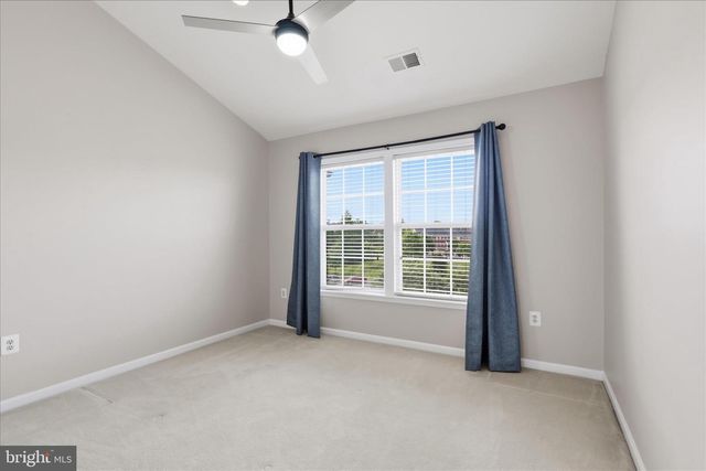 812 SYDNEY TER NE, Leesburg, VA 20176
