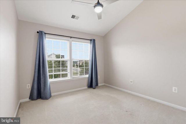 812 SYDNEY TER NE, Leesburg, VA 20176