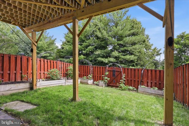 812 SYDNEY TER NE, Leesburg, VA 20176