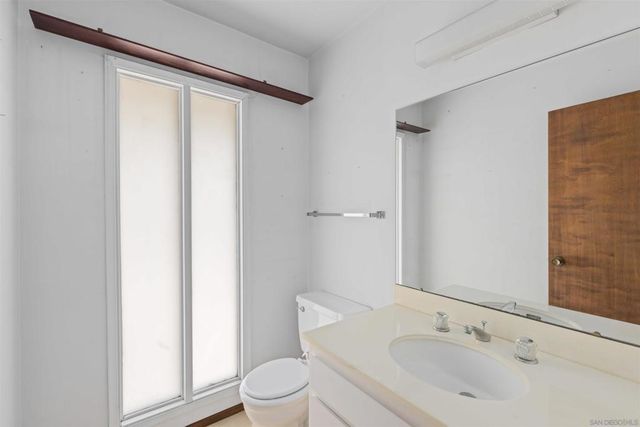 2020 Rodelane, San Diego, CA 92103