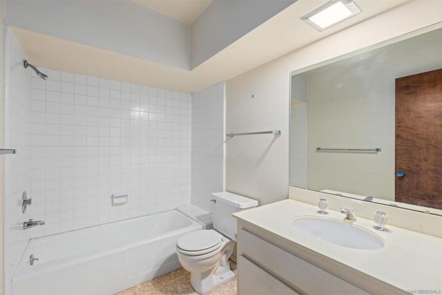 2020 Rodelane, San Diego, CA 92103