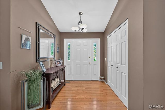 219 Copper Mountain Drive, Fenton, MO 63026