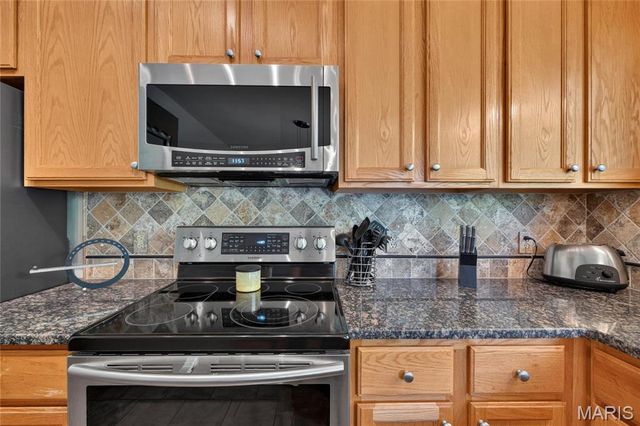 219 Copper Mountain Drive, Fenton, MO 63026