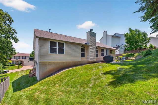 219 Copper Mountain Drive, Fenton, MO 63026