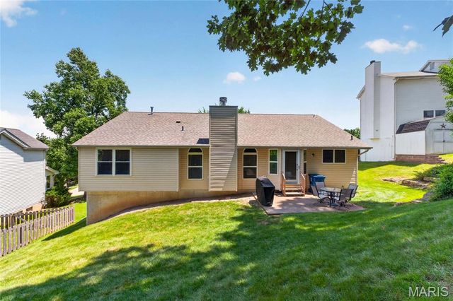 219 Copper Mountain Drive, Fenton, MO 63026