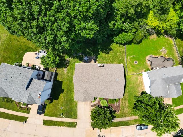 219 Copper Mountain Drive, Fenton, MO 63026