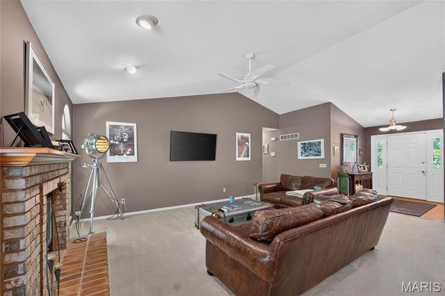 219 Copper Mountain Drive, Fenton, MO 63026