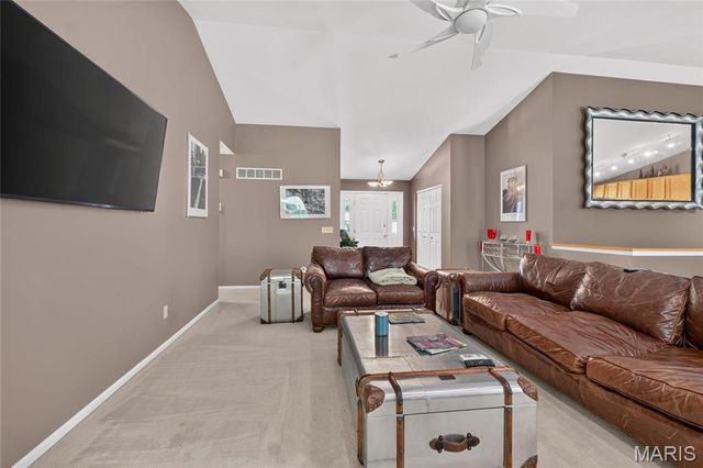 219 Copper Mountain Drive, Fenton, MO 63026