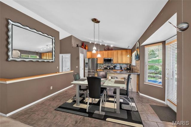 219 Copper Mountain Drive, Fenton, MO 63026