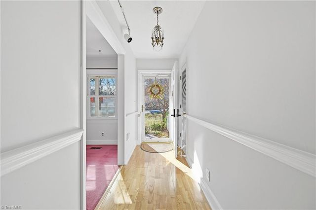 585 Ocala Drive, Winston-salem, NC 27127