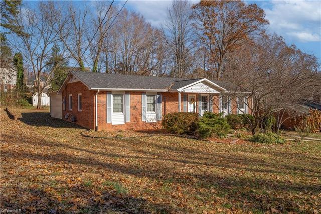 585 Ocala Drive, Winston-salem, NC 27127