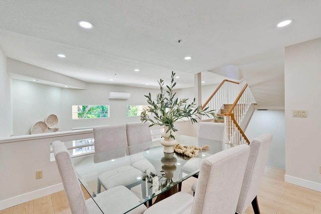 71 Tyrella Court, Mountain View, CA 94043