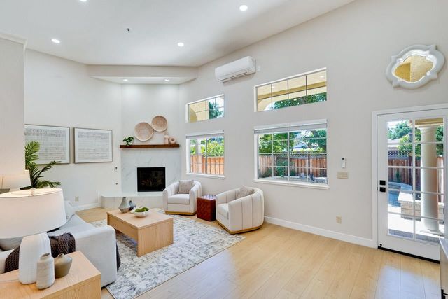 71 Tyrella Court, Mountain View, CA 94043