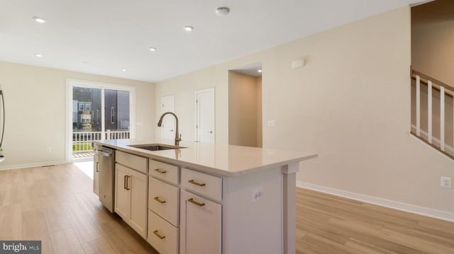 24190 KILBRIDE TER, Sterling, VA 20166