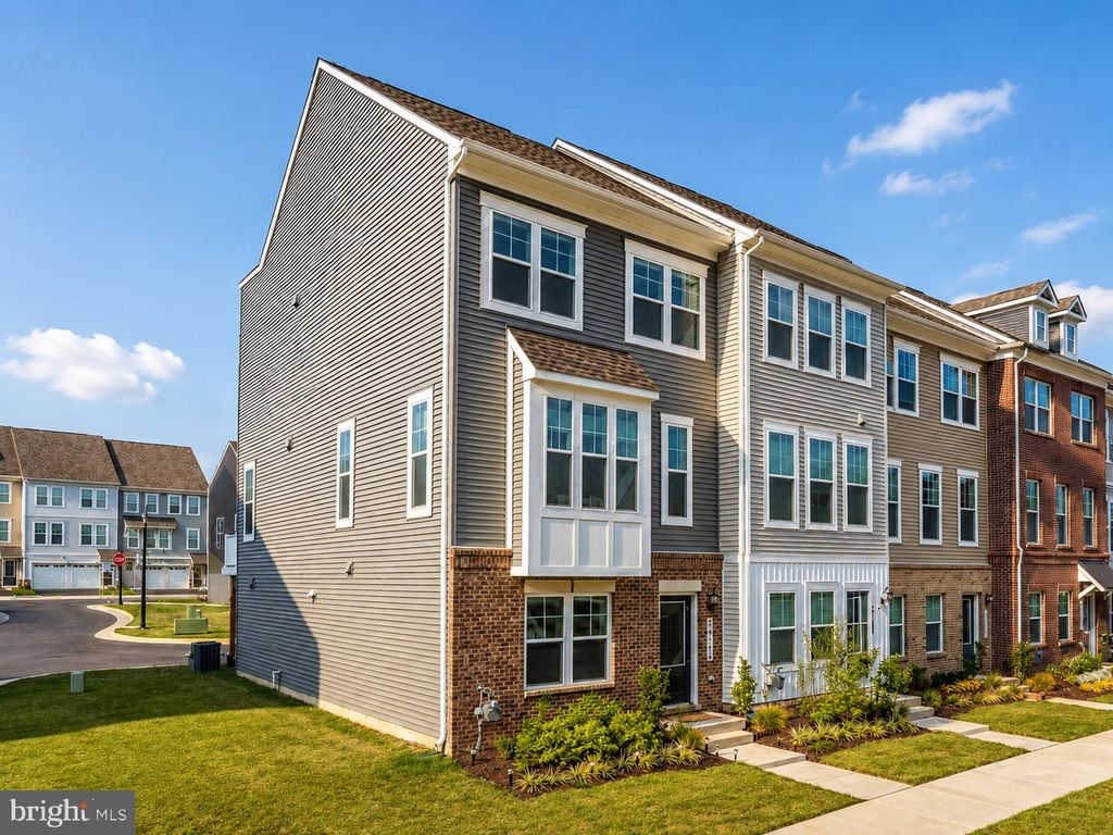 24190 KILBRIDE TER, Sterling, VA 20166