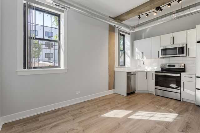 7645 N SHERIDAN Road 112, Chicago, IL 60626