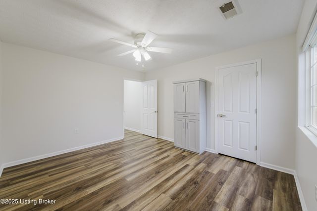 1300 Bee Ln 103, Louisville, KY 40243