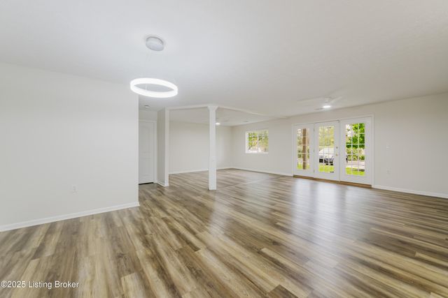 1300 Bee Ln 103, Louisville, KY 40243