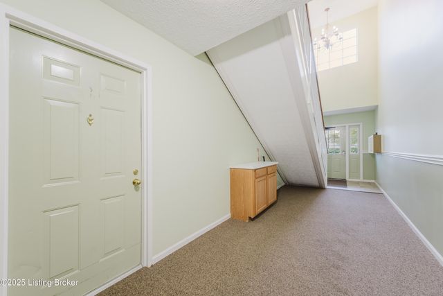 1300 Bee Ln 103, Louisville, KY 40243