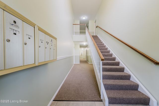 1300 Bee Ln 103, Louisville, KY 40243