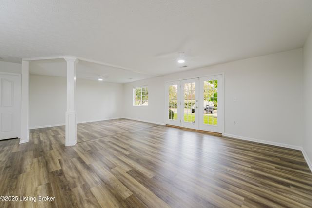 1300 Bee Ln 103, Louisville, KY 40243