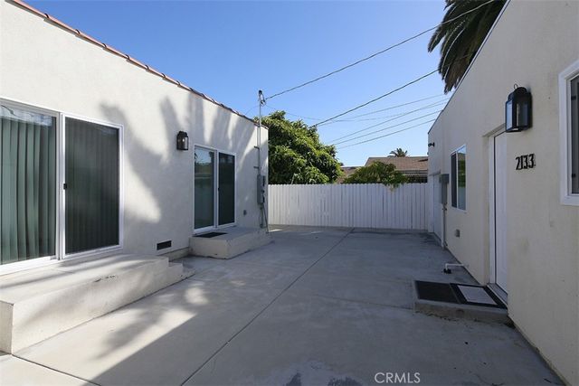 2131 2133 S Cloverdale, Los Angeles, CA 90016