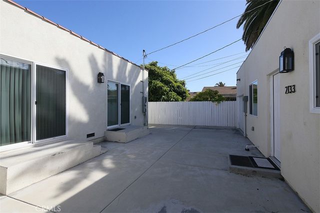 2131 2133 S Cloverdale, Los Angeles, CA 90016