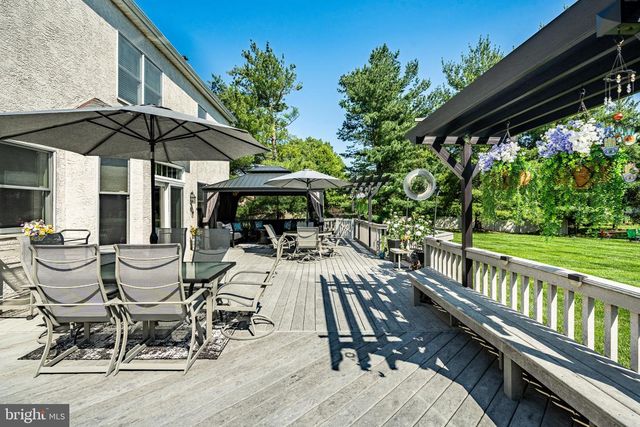 1716 SAINT GEORGES RD, Dresher, PA 19025