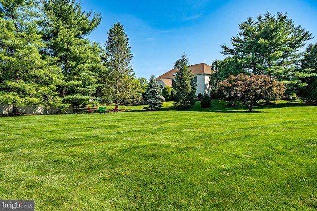 1716 SAINT GEORGES RD, Dresher, PA 19025