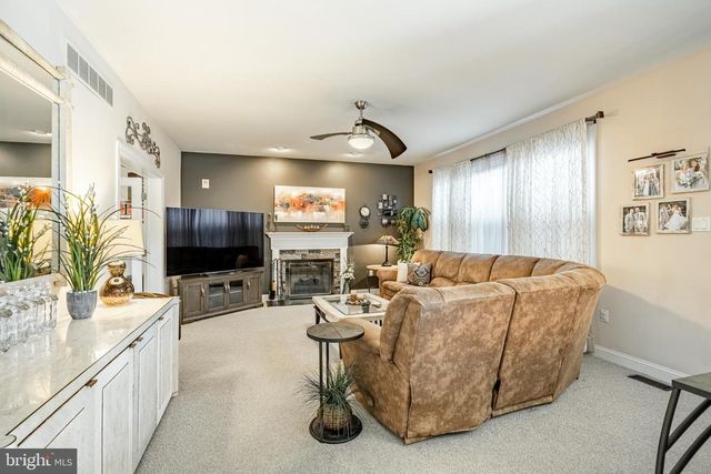 1716 SAINT GEORGES RD, Dresher, PA 19025
