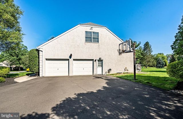 1716 SAINT GEORGES RD, Dresher, PA 19025