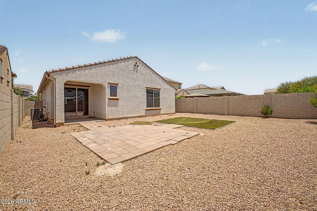 8747 W SOLANO Drive, Glendale, AZ 85305 — photo 2