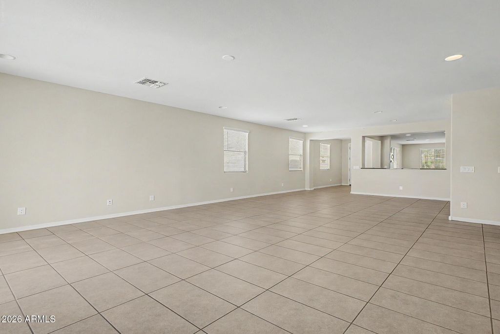 8747 W SOLANO Drive, Glendale, AZ 85305 — photo 4