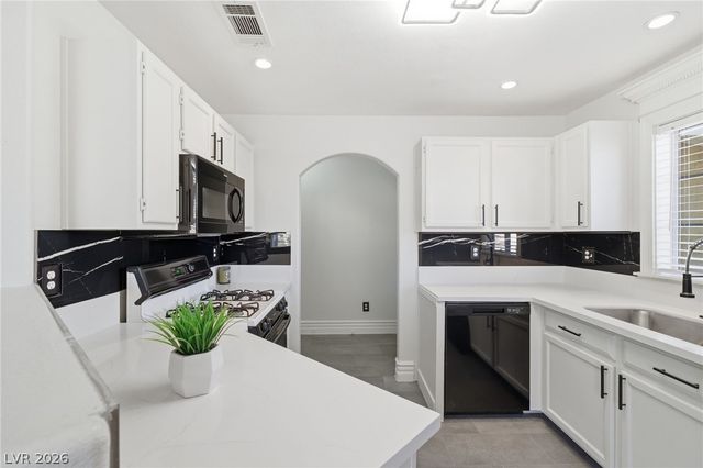 698 South Racetrack Road 724, Henderson, NV 89015