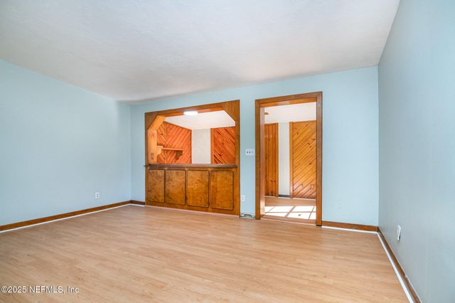 1045 LEGAY Avenue, Jacksonville, FL 32205